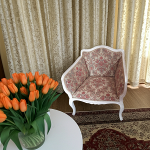 Tessuto damascato negli arredi vintage